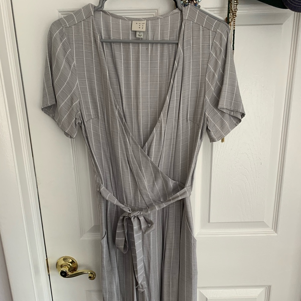 Adorable gray jumpsuit